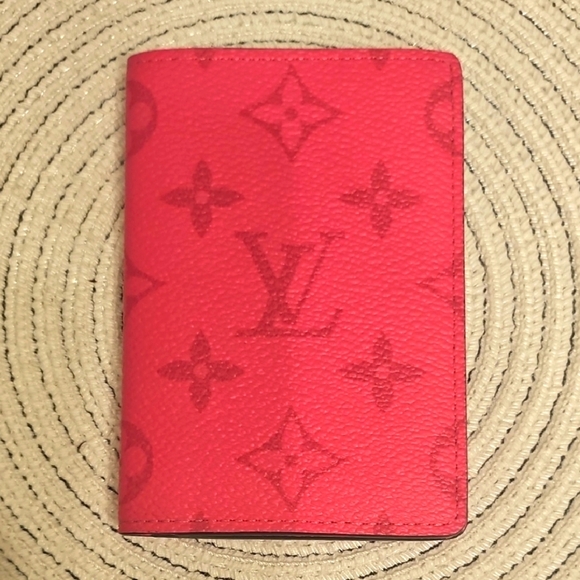Louis Vuitton Pink Monogram Cardholder Holder - Picture 1 of 7